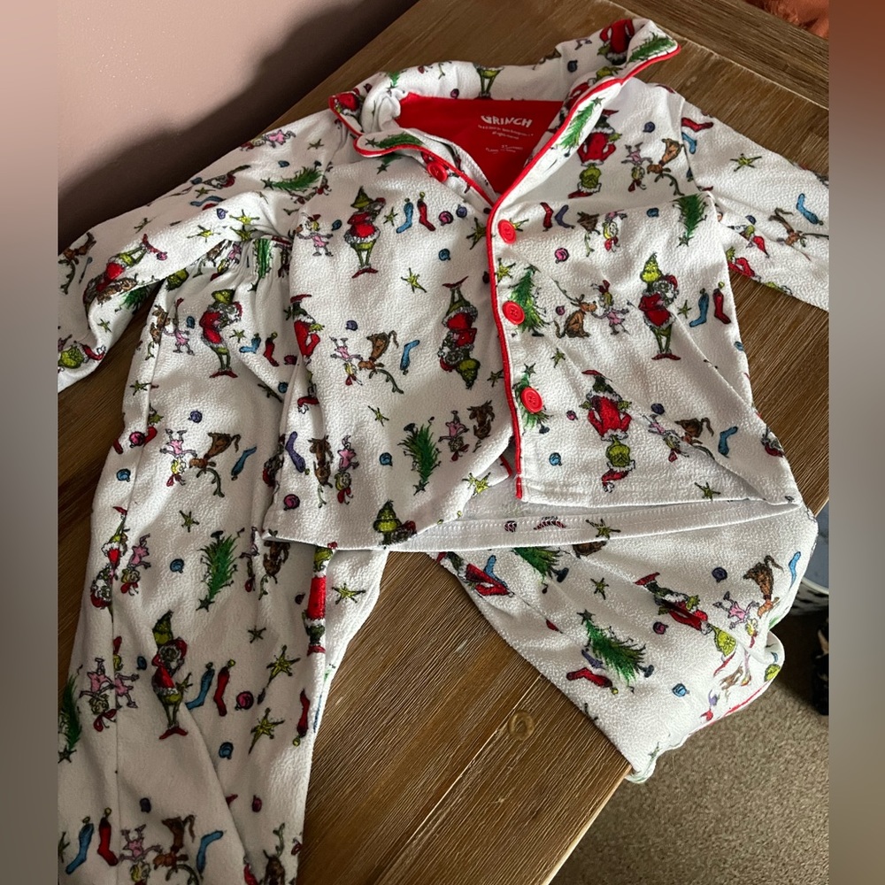Grinch Pajama Set